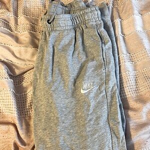 Nike grey sweats 
Size xs